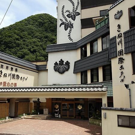 Kinugawa Kokusai Hotel Никко Экстерьер фото