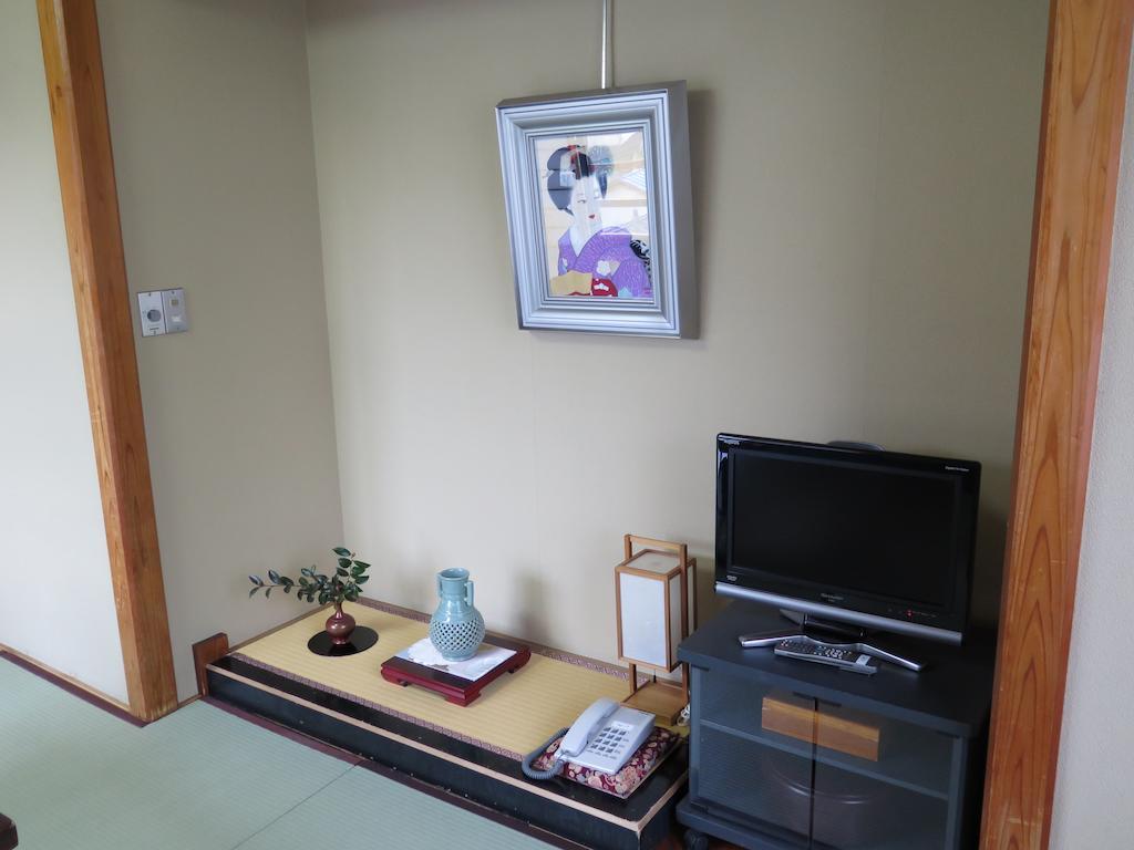 Kinugawa Kokusai Hotel Никко Номер фото