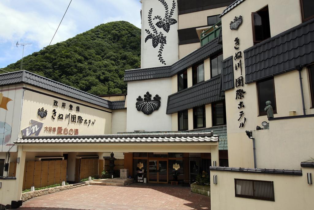 Kinugawa Kokusai Hotel Никко Экстерьер фото