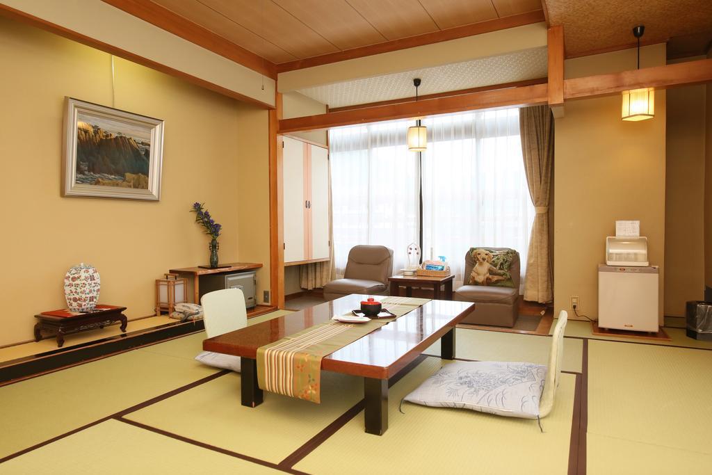 Kinugawa Kokusai Hotel Никко Экстерьер фото