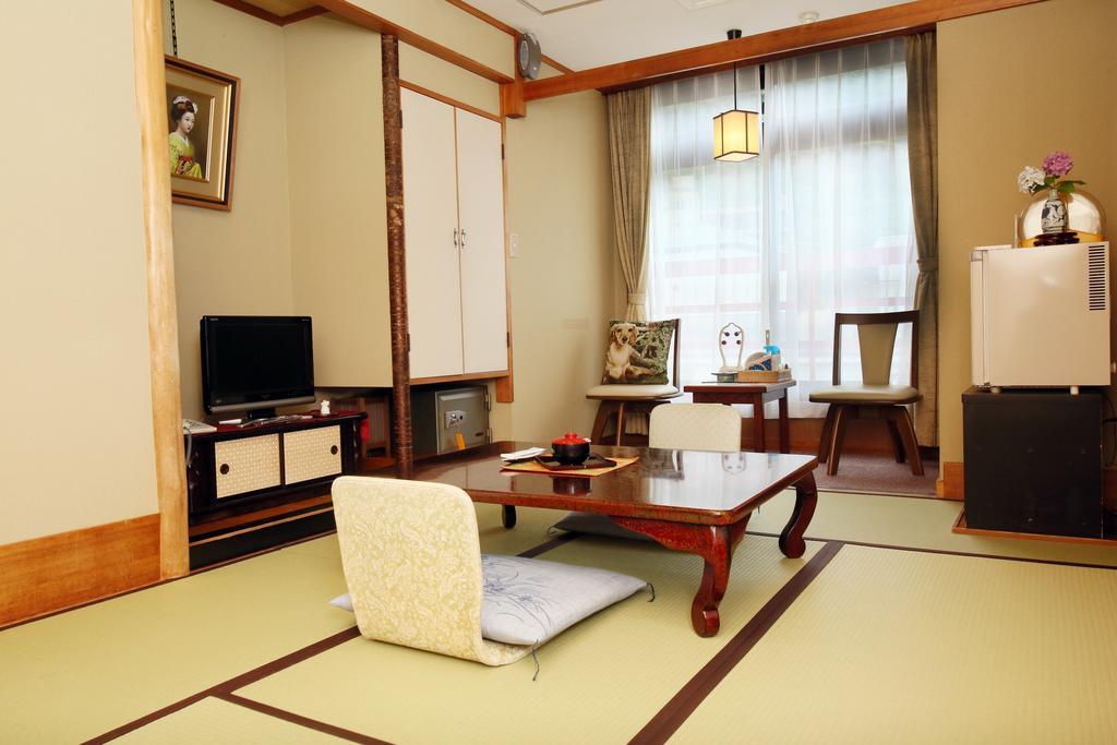 Kinugawa Kokusai Hotel Никко Экстерьер фото